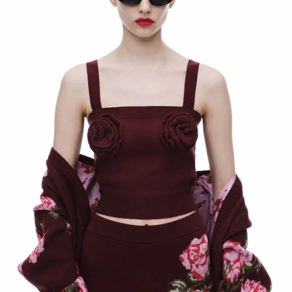 Wool Blend Elegant Burgundy Knit Top with Rose Applique - Picture 3 of 4